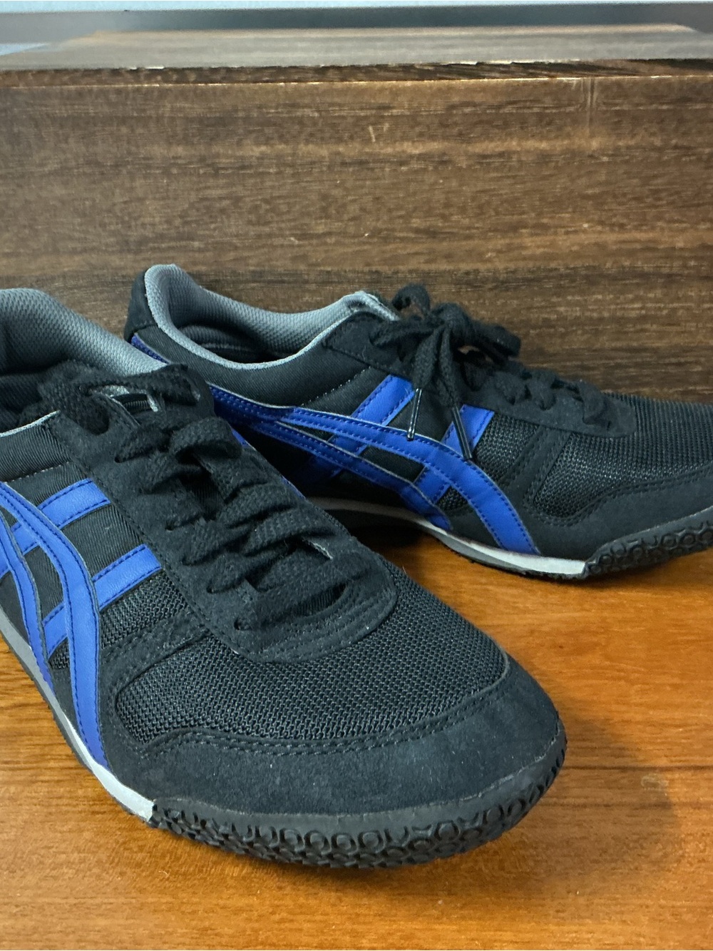 Asics Onitsuka Tiger Men Black Blue Ultimate 81 Sneaker HN201 Size 8